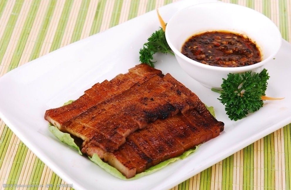 烤三线肉图片