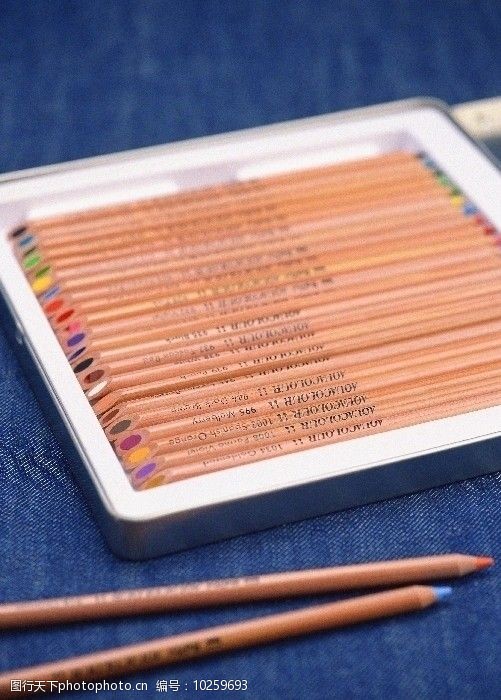 画笔绘画材料工具文具图片