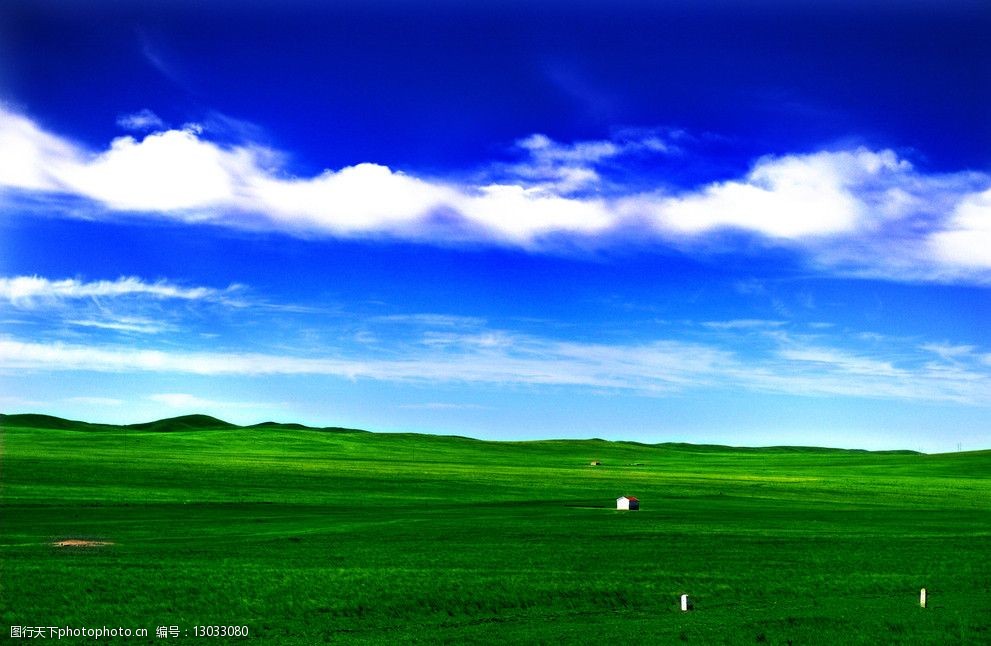 内蒙古草原 内蒙古 大草原 蓝天 广阔 平坦 草原上的红房子 自然风景
