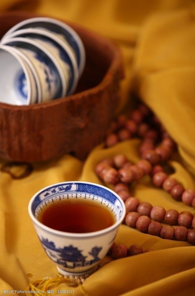 关键词:禅茶一味 禅 禅茶 红茶 佛教 佛珠 茶杯 茶 饮料酒水 餐饮美食