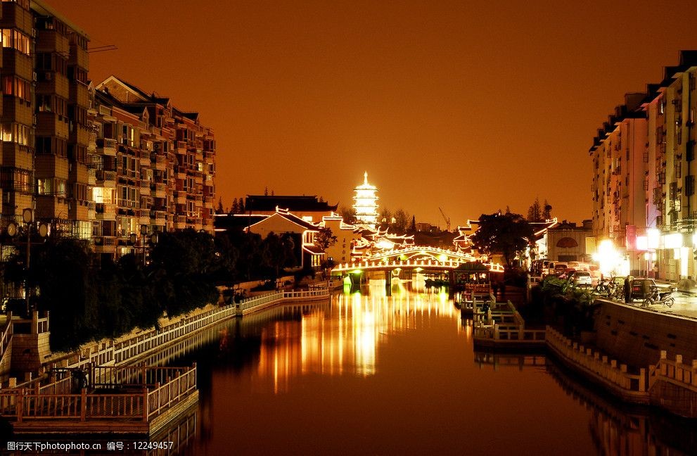 上海七宝古镇夜景图片