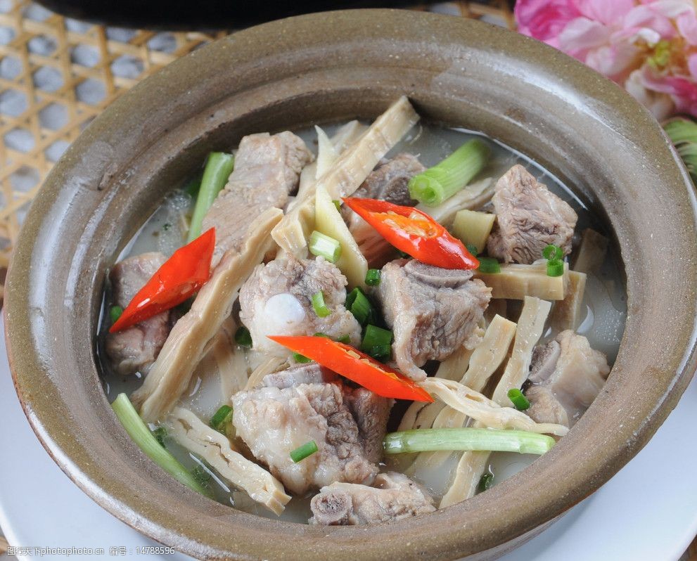 排骨笋干煲图片图片-图行天下图库