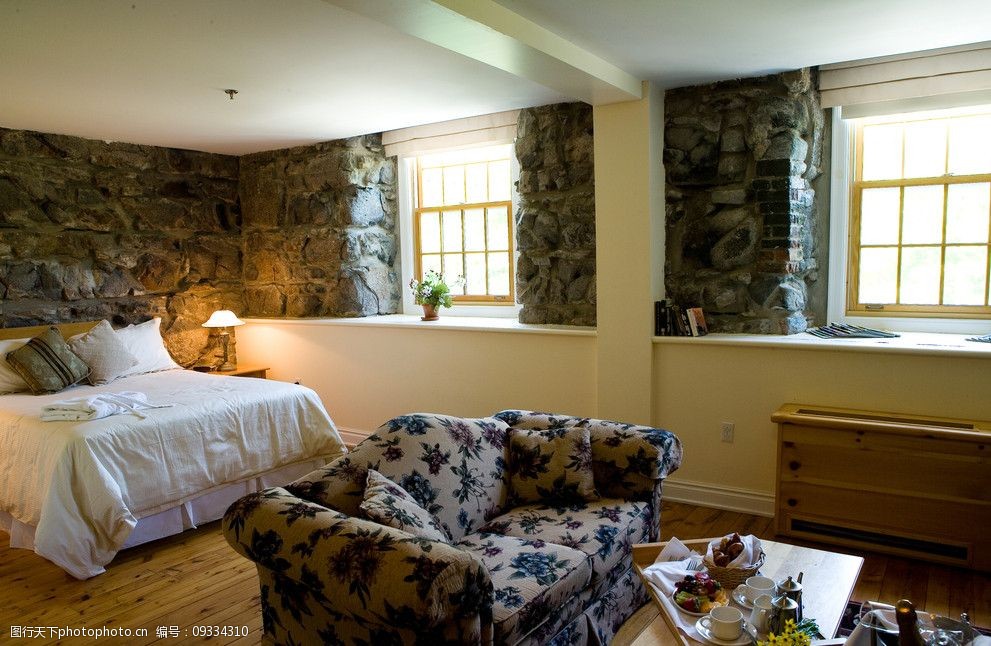 豪华别墅庄园里的卧室图片