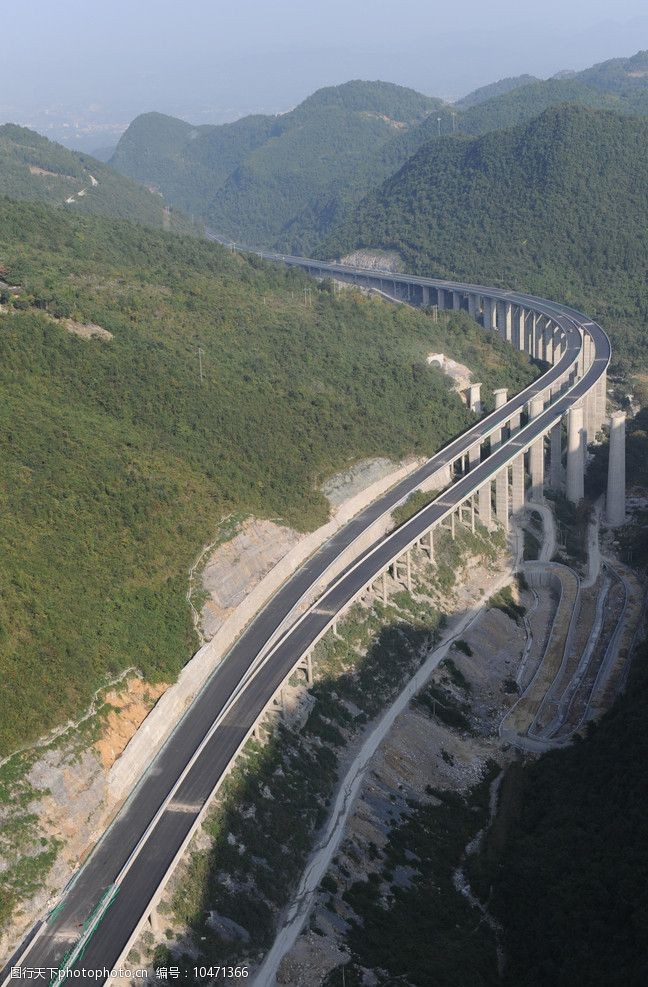 湖北沪蓉西高速航拍照片图片