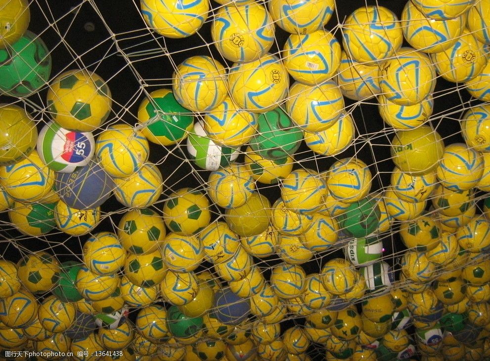 关键词:巴西足球 世博巴西馆 上海世博会 巴西馆足球 足球 国内旅游