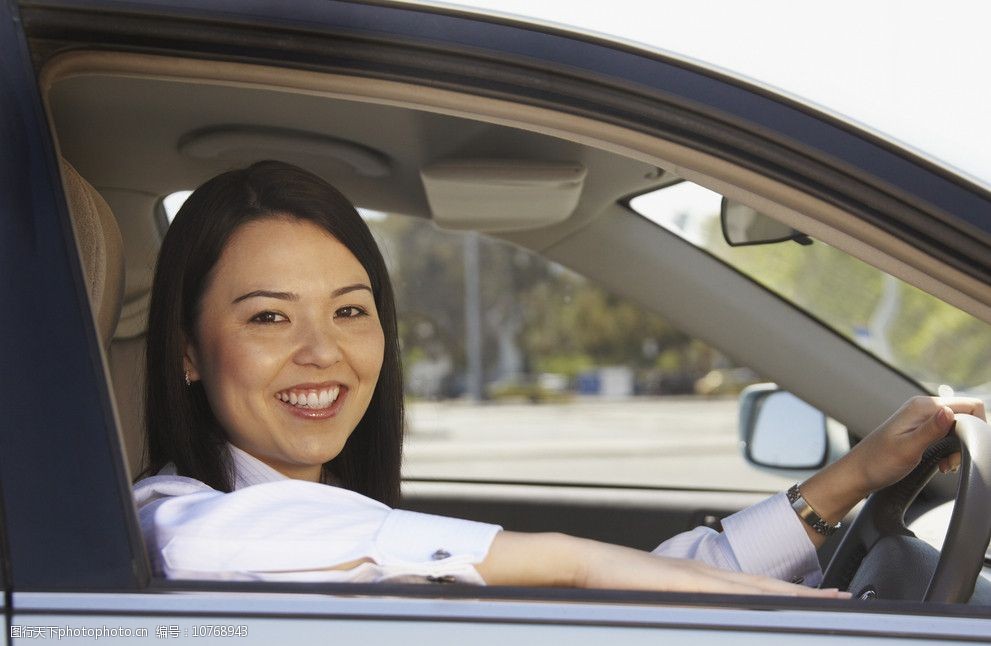 开车的白领图片图片-图行天下图库