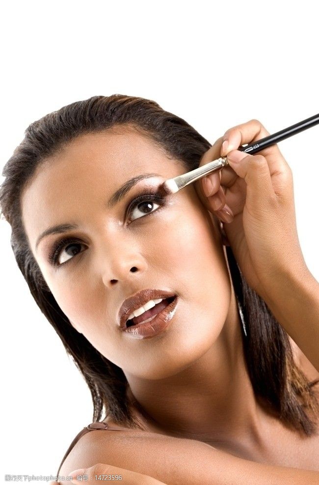 美容化妆打扮的美女图片