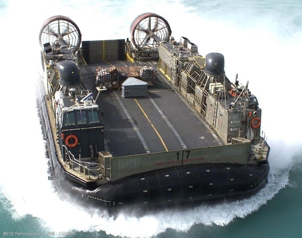 美国lcac气垫船图片