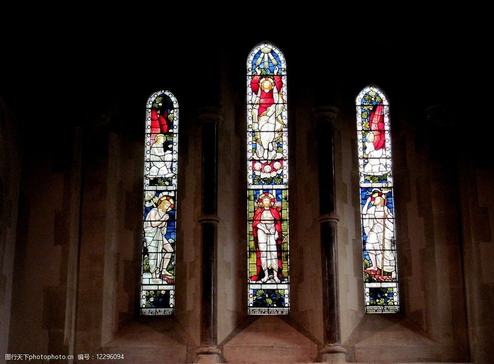教堂窗户彩色拼花玻璃摄影图片