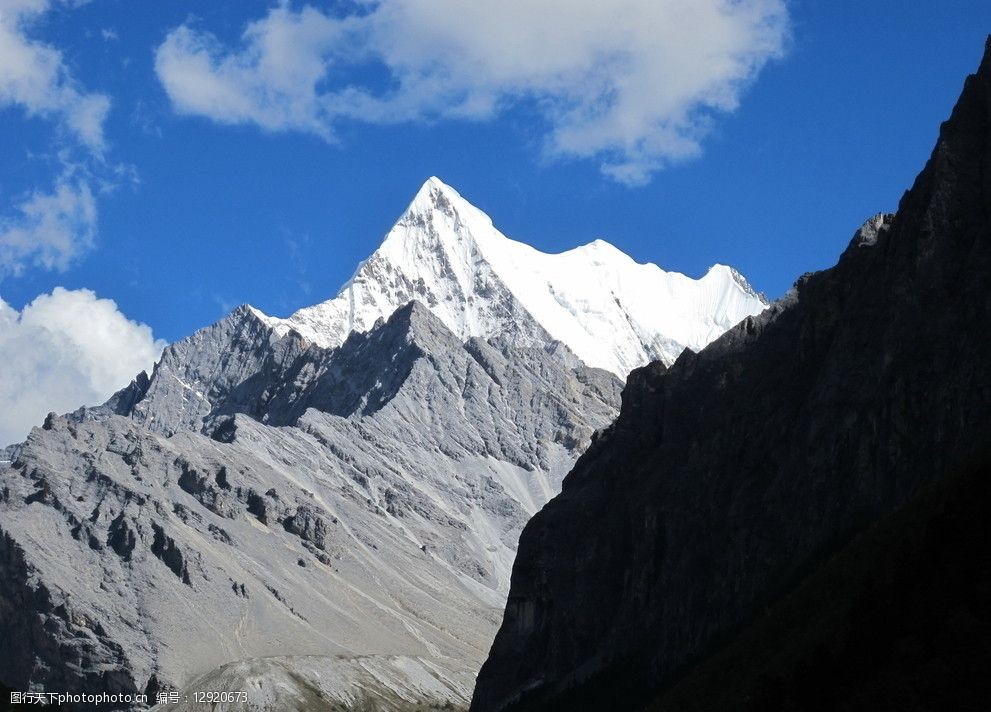 雪山神山圣山幽兰天空洁白云朵图片