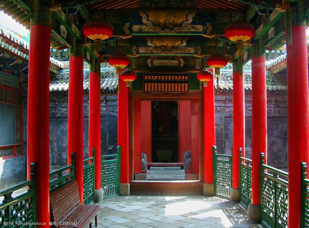 关键词:城隍庙寝宫 陕西三原旅游 古建筑 长廊 过道 红柱子 走廊 人文