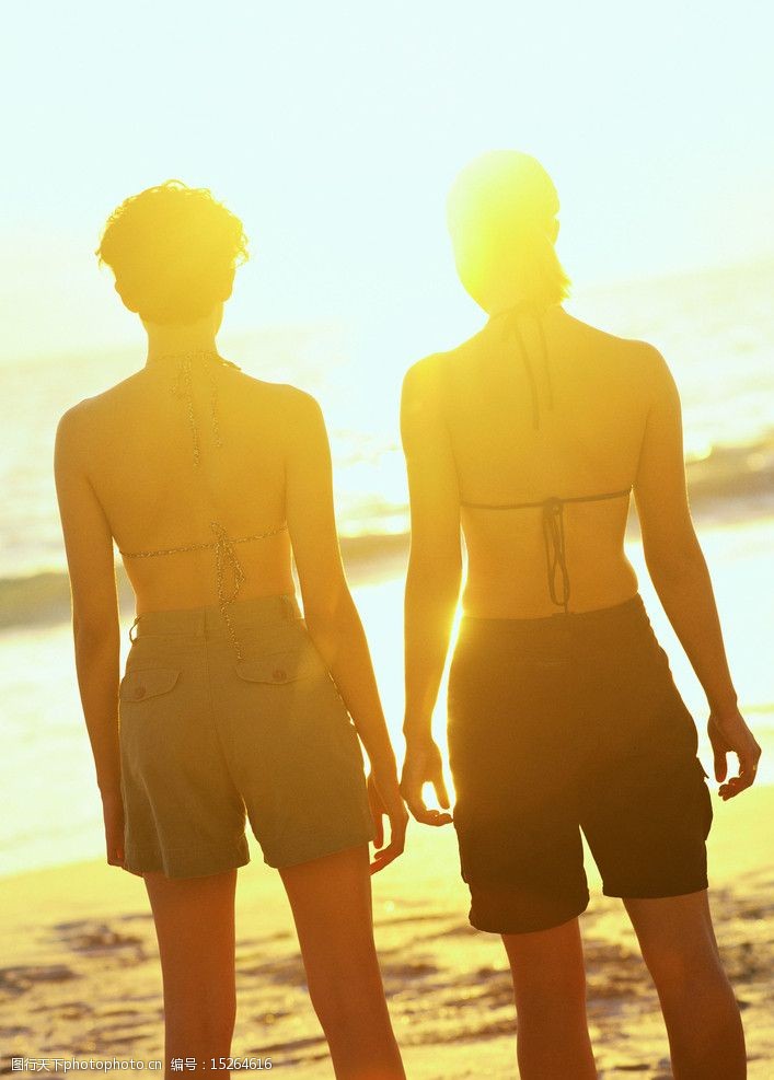 情侣海滨度假图片图片-图行天下图库