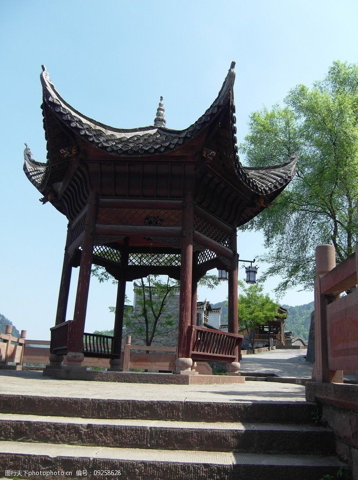 单层木六角亭图片