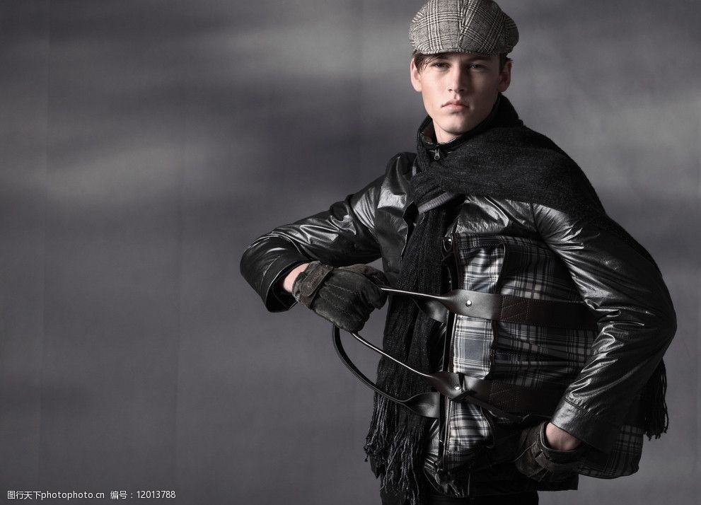 关键词:服装海报 男装 品牌服饰 黑酷 时尚 海报 明星偶像 人物图库